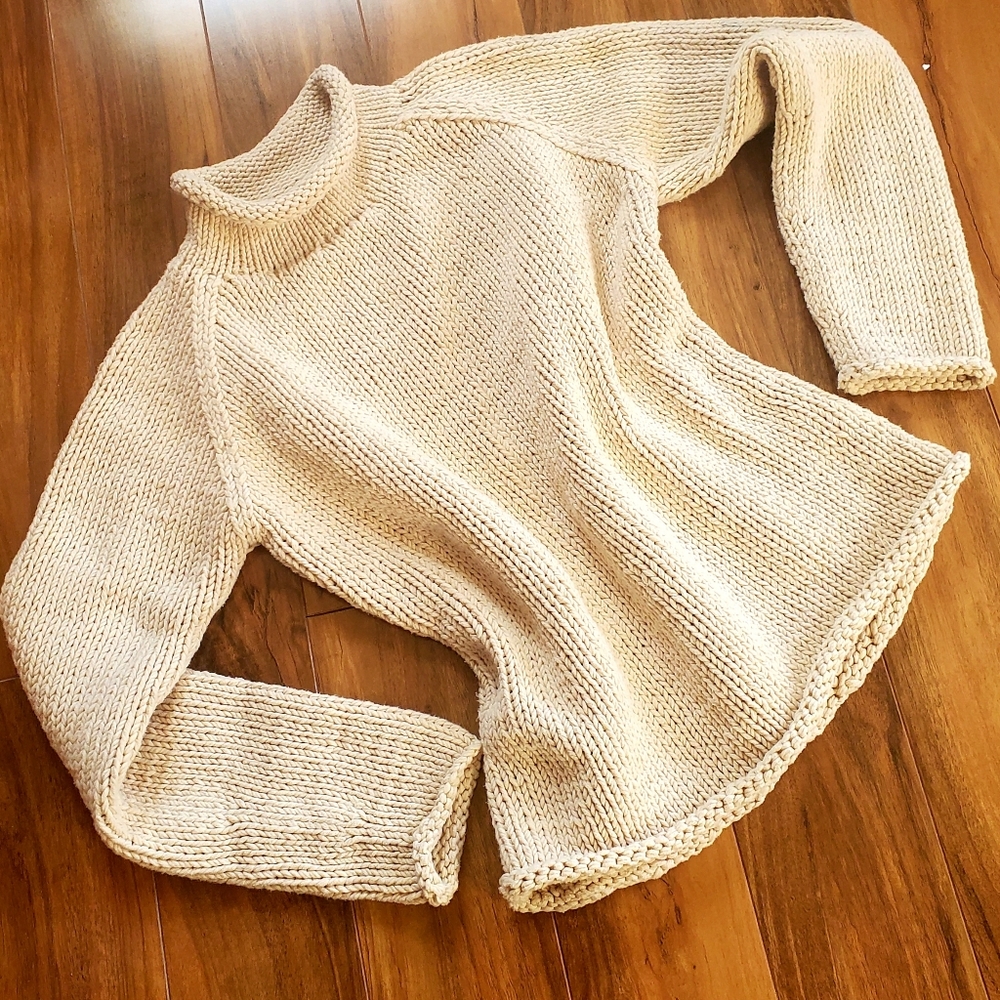 ITW Cable Knit Sweater - Size Medium (EUC)